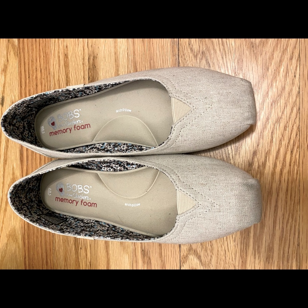 Bob sketchers flats.